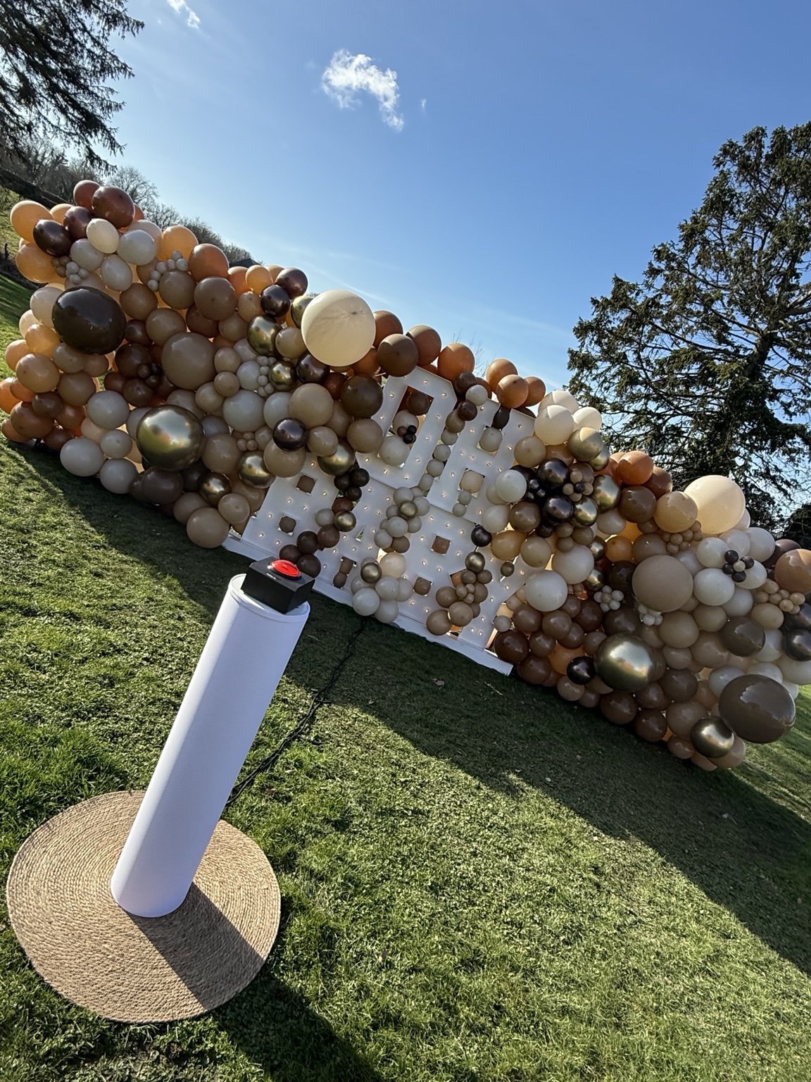 Décoration de ballons et mise en scène événementielle MK Animations